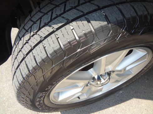 Used 2013 Ford F150 Lariat w/ Mid Equipment Group AWD/4WD image 14
