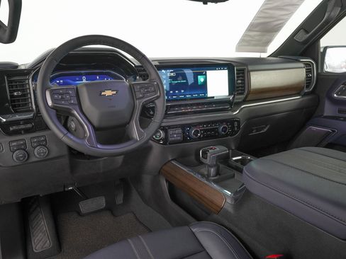 Used 2024 Chevrolet Silverado 1500 High Country w/ Technology Package image 16