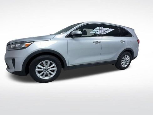Used 2019 Kia Sorento AWD V6 image 17