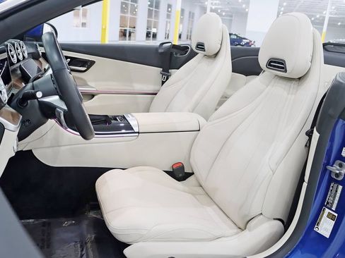 Used 2024 Mercedes-Benz CLE 300 4MATIC Cabriolet image 27