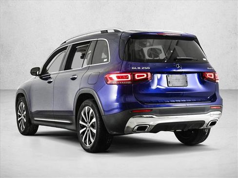 Used 2021 Mercedes-Benz GLB 250 4MATIC image 8