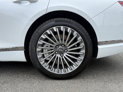 Used 2024 Genesis G80 image 9