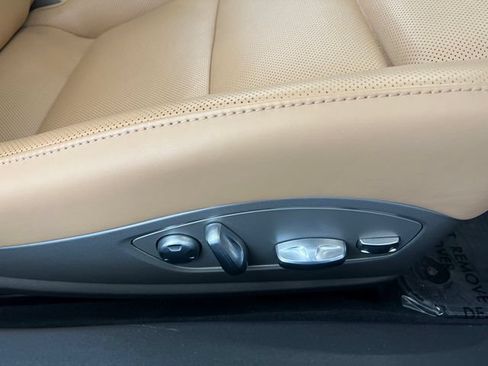 Used 2019 Porsche 911 Carrera RWD image 48