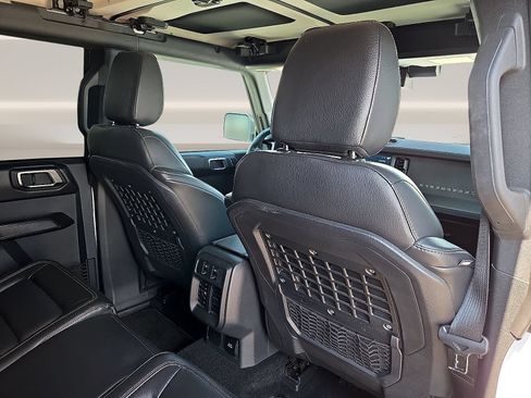 Used 2025 Ford Bronco Badlands AWD/4WD image 12