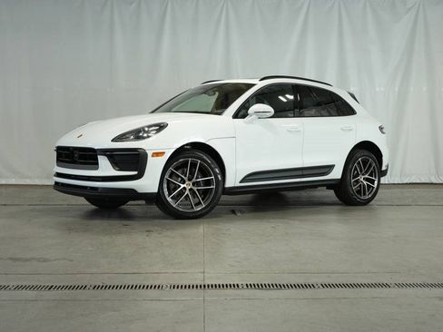 New 2025 Porsche Macan image 1