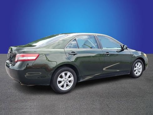 Used 2010 Toyota Camry LE FWD image 5