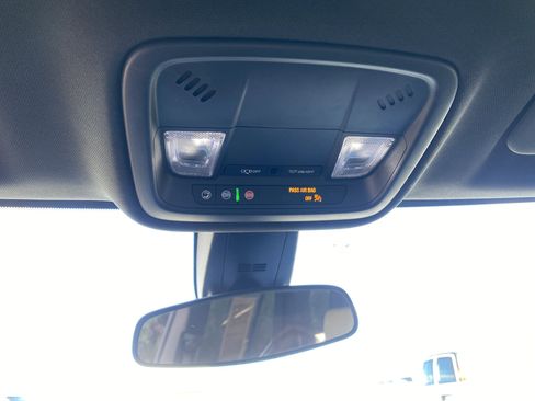 Used 2023 Chevrolet Traverse LS image 32