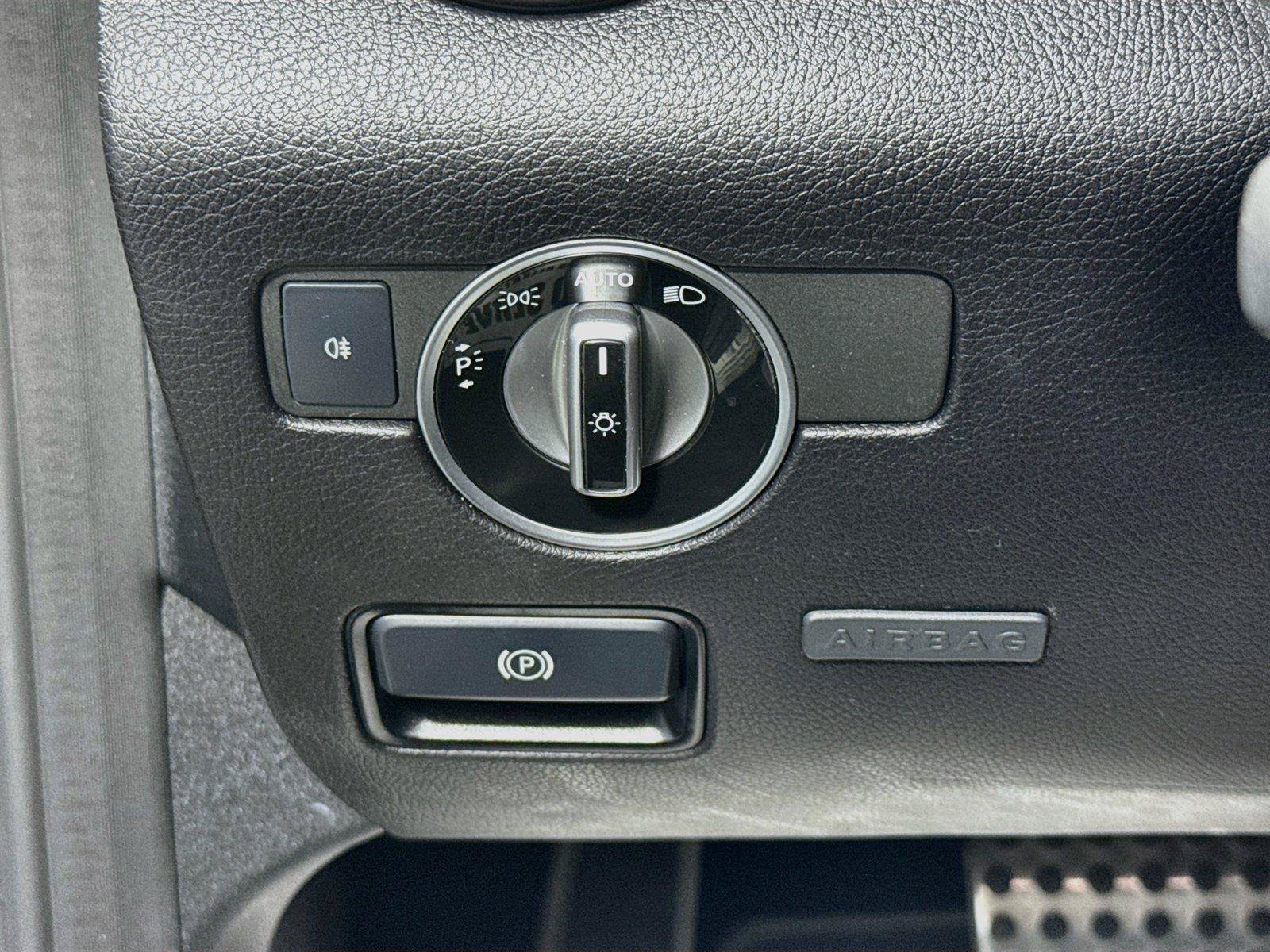Used 2019 Mercedes-Benz SLC 300 image 13