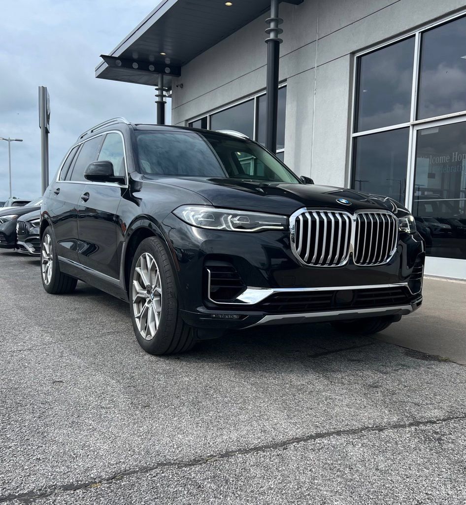 Used 2020 BMW X7 xDrive40i w/ Premium Package AWD/4WD image 1