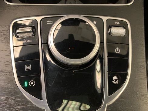 Used 2019 Mercedes-Benz GLC 300 4MATIC image 34