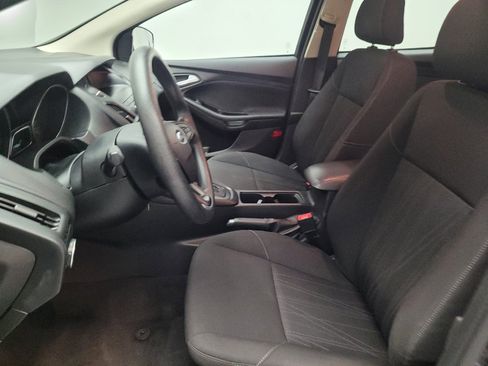 Used 2018 Ford Focus SE FWD image 17