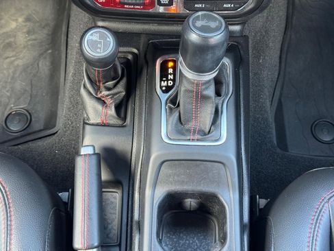 Used 2020 Jeep Wrangler Unlimited Rubicon AWD/4WD image 16