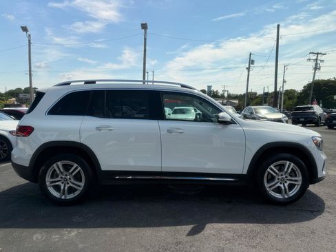 Used 2021 Mercedes-Benz GLB 250 4MATIC image 4