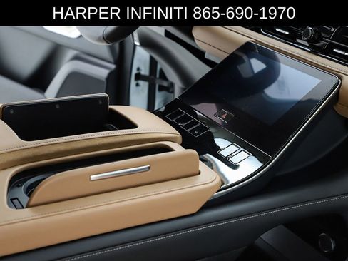 Used 2025 INFINITI QX80 Sensory AWD/4WD image 35