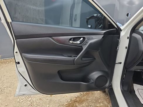 Used 2018 Nissan Rogue S FWD image 14