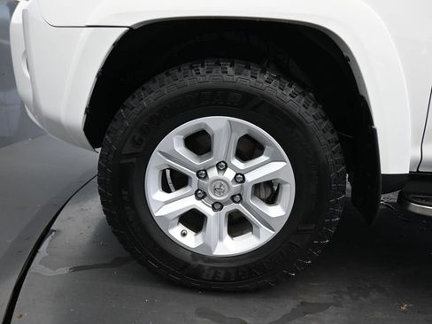 Used 2019 Toyota 4Runner SR5 image 54