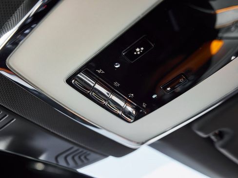 Used 2022 Rolls-Royce Cullinan Black Badge w/ Dark Exterior Package image 76