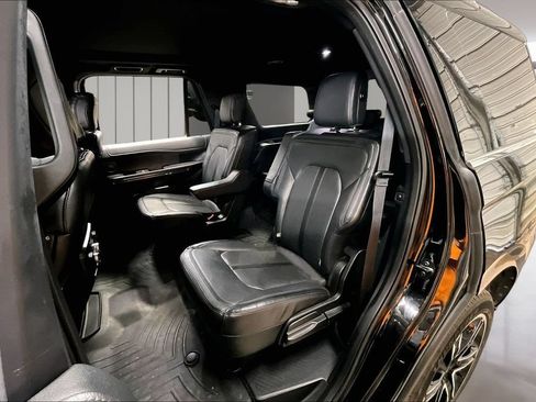 Used 2019 Ford Expedition Limited w/ Special Edition Package AWD/4WD image 20