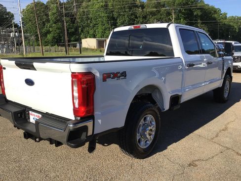 New 2026 Ford F250 XLT w/ FX4 Off-Road Package AWD/4WD image 8