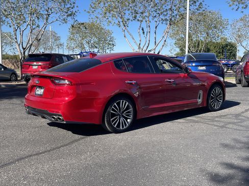 Used 2019 Kia Stinger image 4