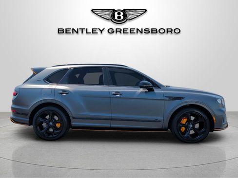 Used 2025 Bentley Bentayga AWD/4WD image 12