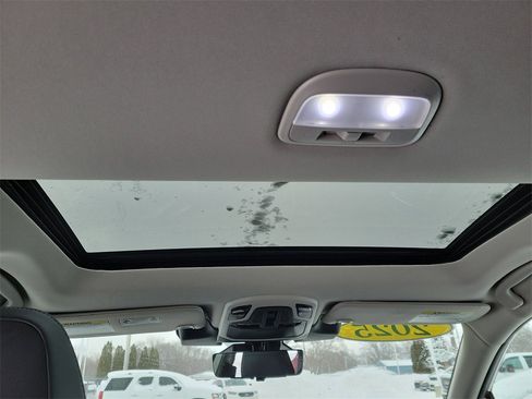 Used 2025 Subaru Outback Touring XT image 16