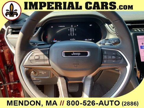 New 2025 Jeep Grand Cherokee Limited w/ Black Appearance Package image 22