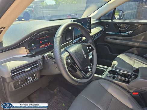 Used 2023 Lincoln Corsair AWD w/ Equipment Group 102A image 39