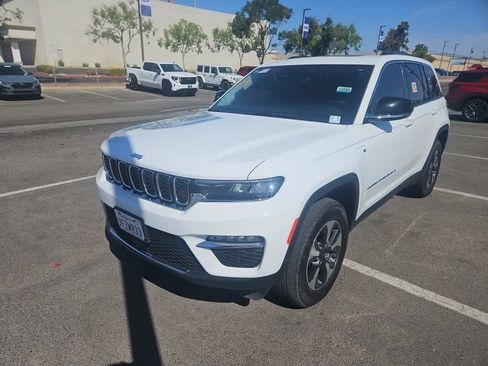 Used 2023 Jeep Grand Cherokee 4WD 4xe image 1