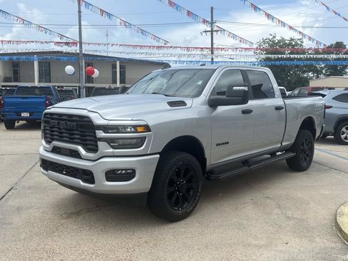 Used 2026 RAM 2500 Big Horn AWD/4WD image 3
