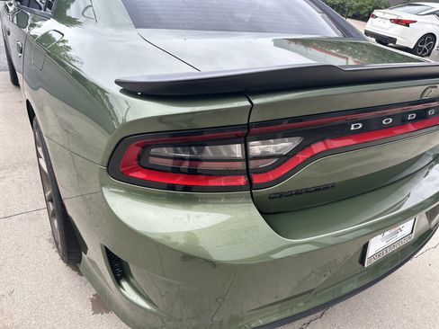 Used 2021 Dodge Charger Scat Pack w/ Dynamics Package RWD image 12