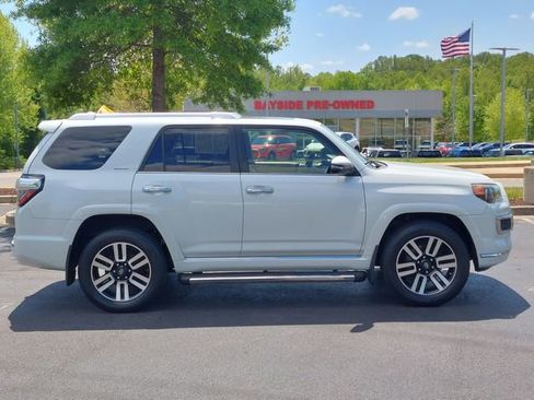 Used 2018 Toyota 4Runner Limited AWD/4WD image 28