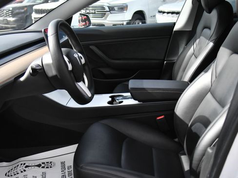 Used 2020 Tesla Model 3 Standard Range RWD image 17