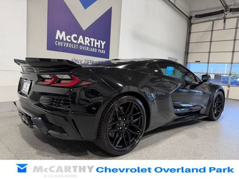 Used 2024 Chevrolet Corvette Z06 RWD image 15