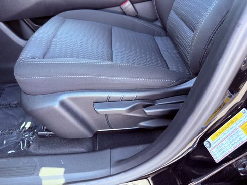 Used 2026 Chevrolet Equinox LT image 25