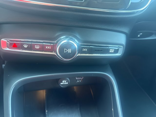 Used 2019 Volvo XC40 T5 Momentum AWD/4WD image 13