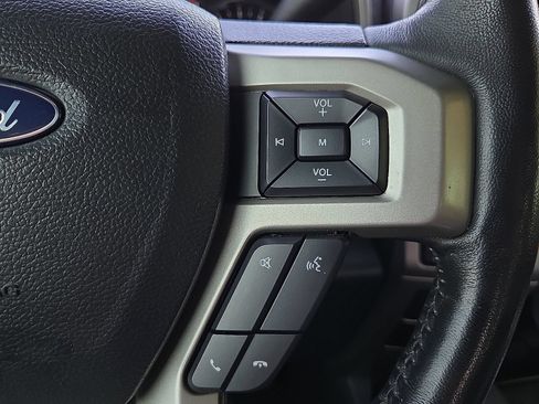 Certified 2022 Ford F250 Lariat w/ Lariat Ultimate Package AWD/4WD image 19