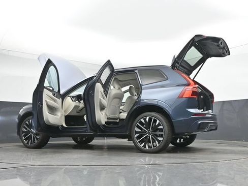 New 2026 Volvo XC60 B5 Ultra w/ Protection Package Premier AWD/4WD image 57