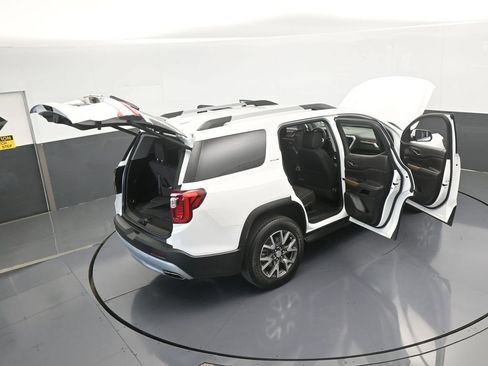 Used 2022 GMC Acadia SLE w/ Driver Convenience Package image 70