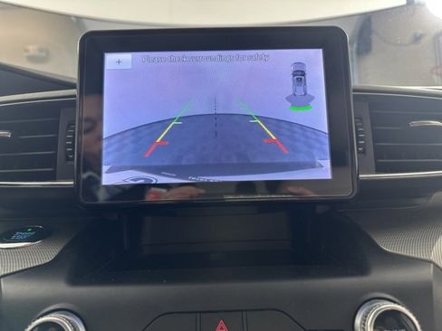 Used 2020 Ford Explorer XLT w/ Equipment Group 202A image 28