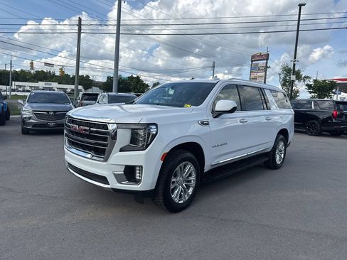 Used 2024 GMC Yukon XL SLT RWD image 3