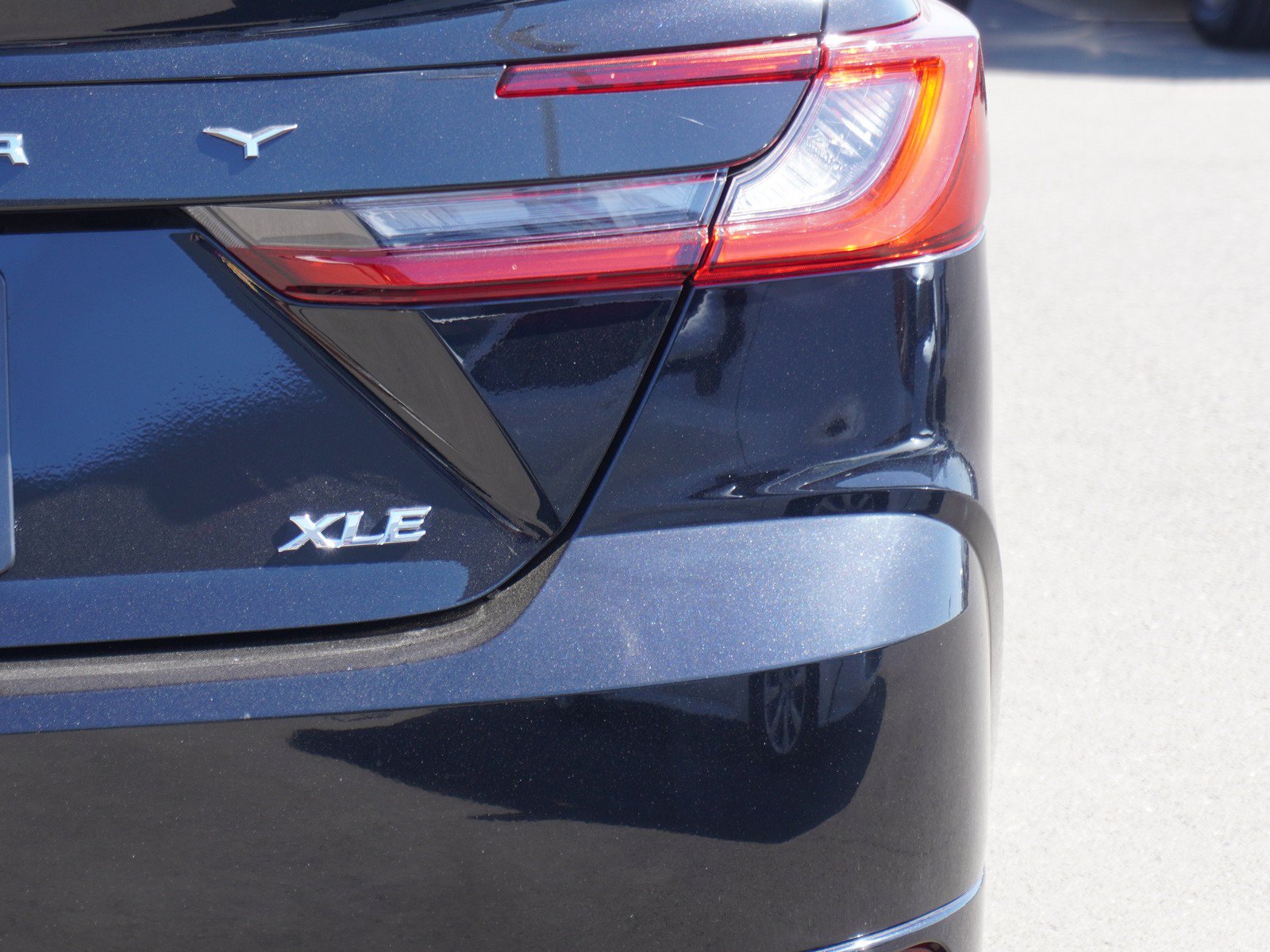 Used 2026 Toyota Camry XLE FWD image 11