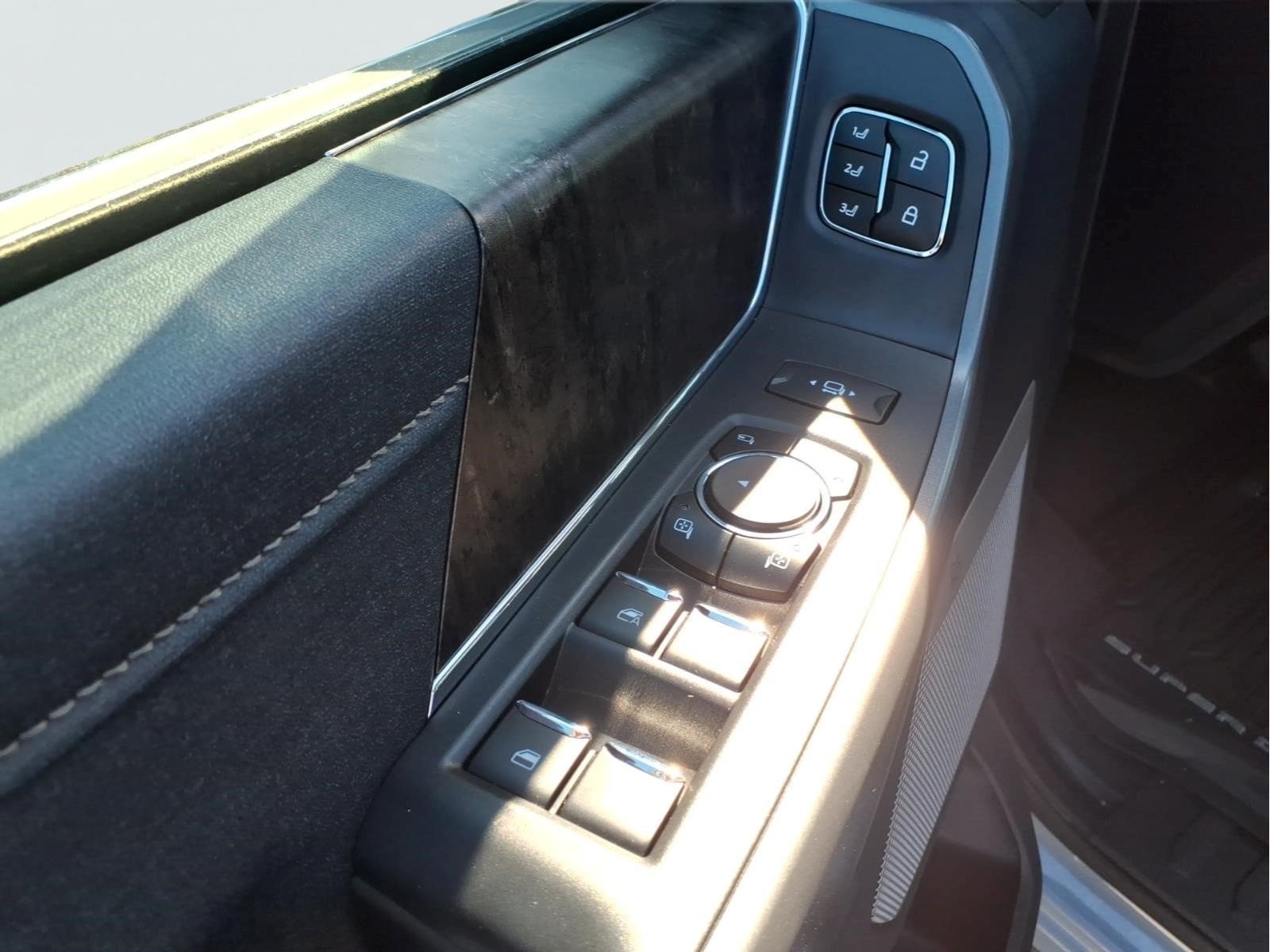 Used 2024 Ford F250 Lariat w/ Chrome Package AWD/4WD image 27
