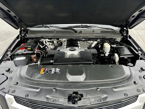 Used 2018 Cadillac Escalade ESV Luxury image 48