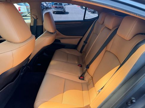 Used 2023 Lexus ES 250 w/ Premium Package AWD/4WD image 26