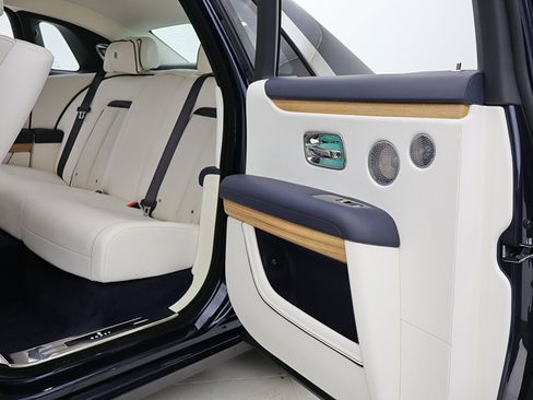 Used 2025 Rolls-Royce Ghost AWD/4WD image 50