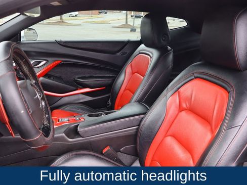 Used 2018 Chevrolet Camaro LT image 10