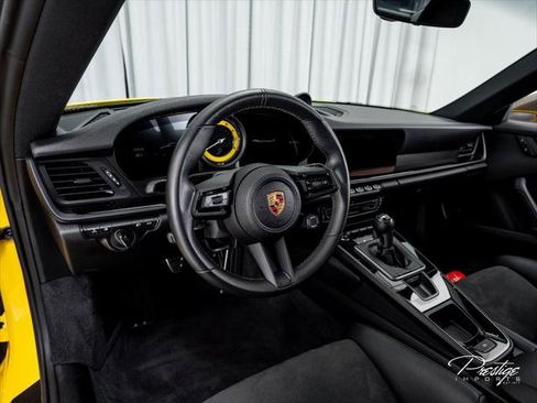 Used 2024 Porsche 911 Carrera T RWD image 27