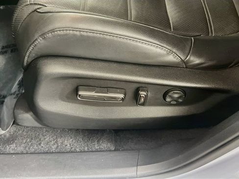 Used 2021 Honda CR-V EX-L image 16