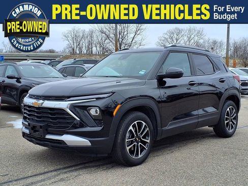 Used 2026 Chevrolet TrailBlazer LT FWD image 1